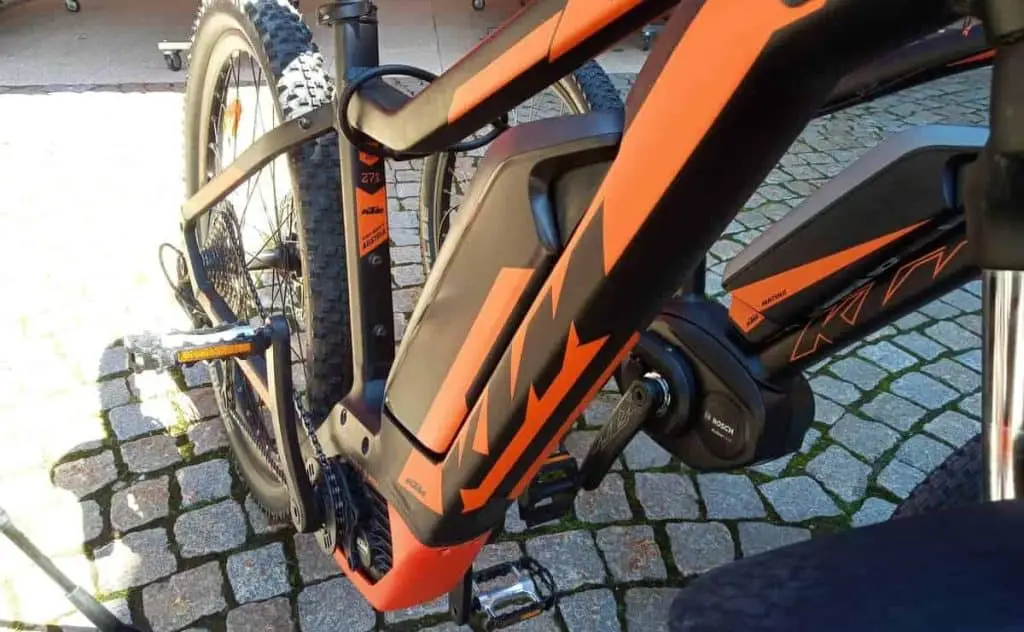 Easy E-Biking - mountain e-bike, battery, helping to make electric biking practical and fun