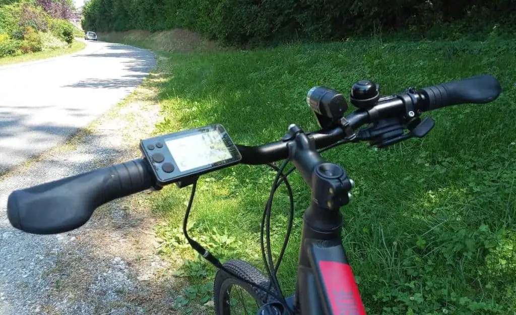 Easy E-Biking - riverside e-bike handlebar and controls, helping to make electric biking practical and fun