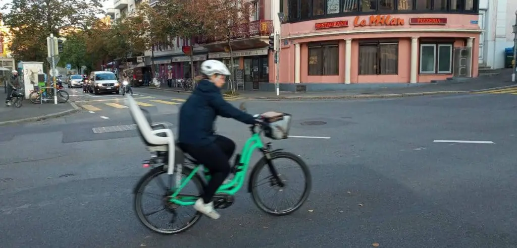 Easy E-Biking - e-bike rider city , helping to make electric biking practical and fun
