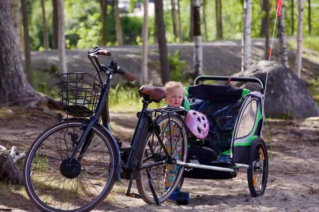 Easy E-Biking - e-bike trailer child , helping to make electric biking practical and fun