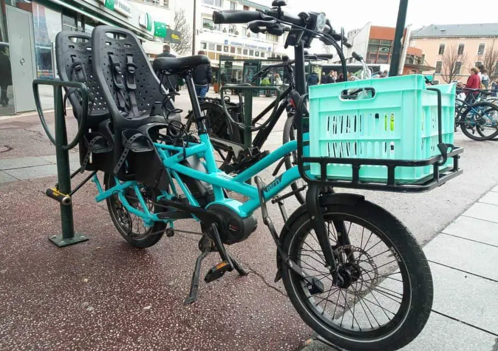 Easy E-Biking - cargo e-bike city parked, helping to make electric biking practical and fun