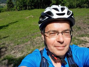 Easy E-Biking - Igor Karni, personal image, helping to make electric biking practical and fun
