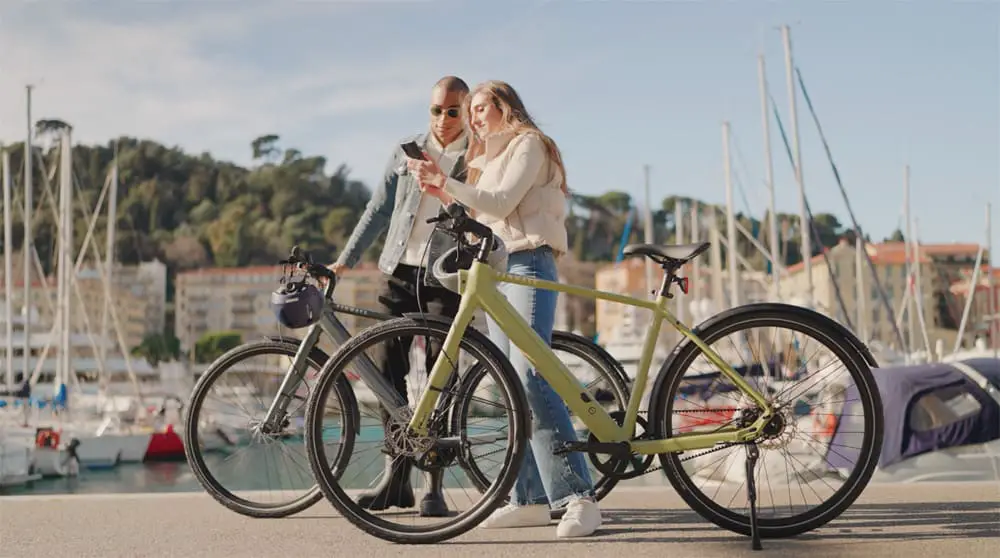 Easy E-Biking - Tenways electric bike, couple, city, helping to make electric biking practical and fun